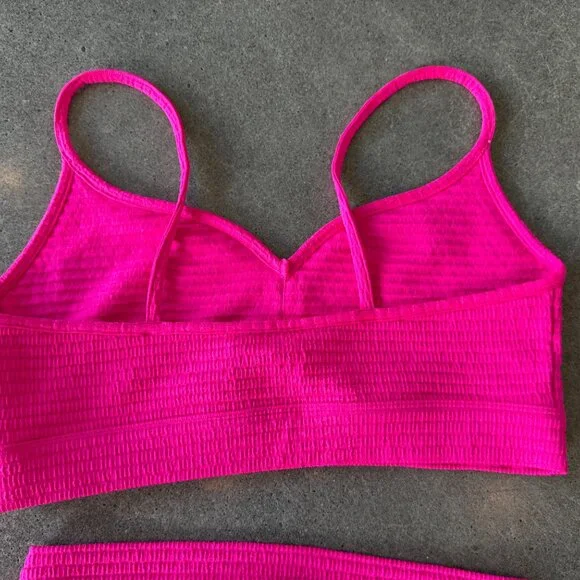 Carbon38 Ribbed Hot Pink Set (Textured) - Picture 5 of 6